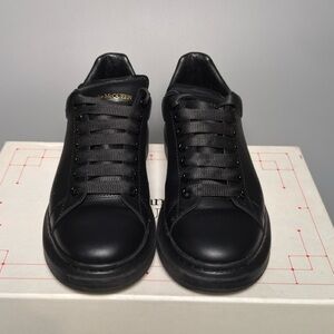 Men's Black Sneakers
